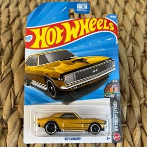 Hot Wheels 1967 Gold Camaro Chevy Chevrolet Pony Muscle Car Hotwheels 2026 🆕